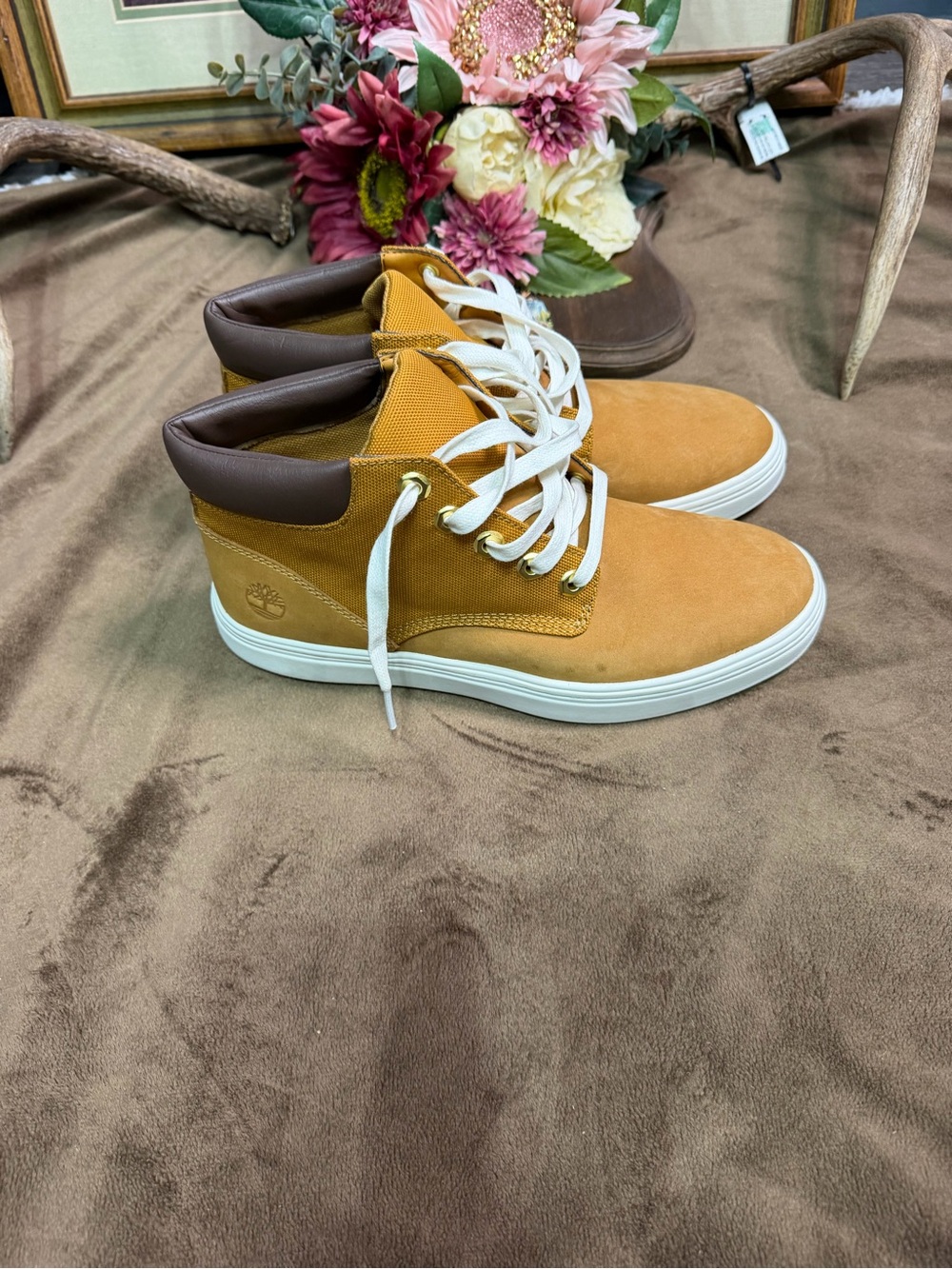 Timberland Women’s 7.5 Wheat Nubuck High Top Sneaker Boots Lace Up NWOB - Picture 5 of 7